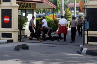 Ινδονησία: Αστυνομικοί σκότωσαν τρεις άνδρες που τους επιτέθηκαν