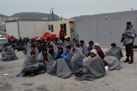 Αρχίζει τη Δευτέρα η επαναπροώθηση προσφύγων στην Τουρκία