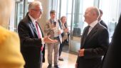 Συνάντηση του Θ. Ρουσόπουλου με τον Όλ Σολτς στη Διάσκεψη για την Ανοικοδόμηση της Ουκρανίας