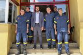 Με τους πυροσβέστες του Κιλκίς ο βουλευτής του Σύριζα Πέτρος Παππάς